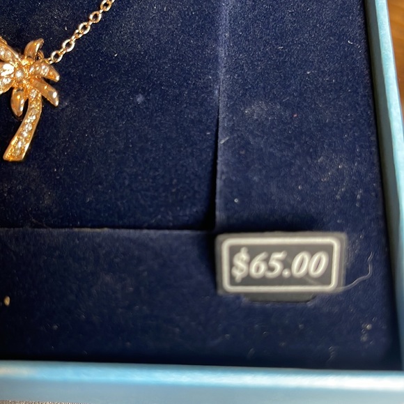 NIB Bella & Rose Watch & Palm Tree Necklace Gift Set in Rose Gold - Picture 6 of 7